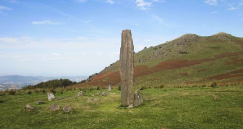 La légende du menhir d’Eteneta