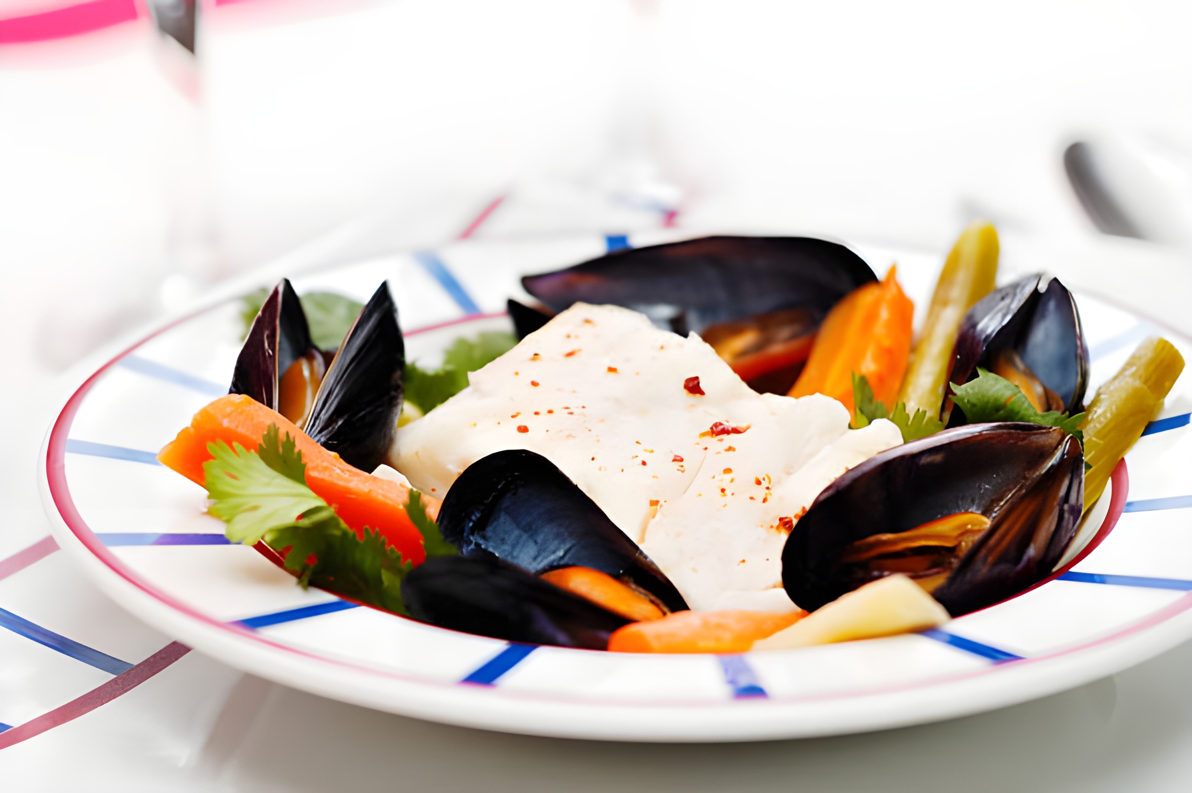 Pot au feu de merlu à la purée de piment d’Espelette