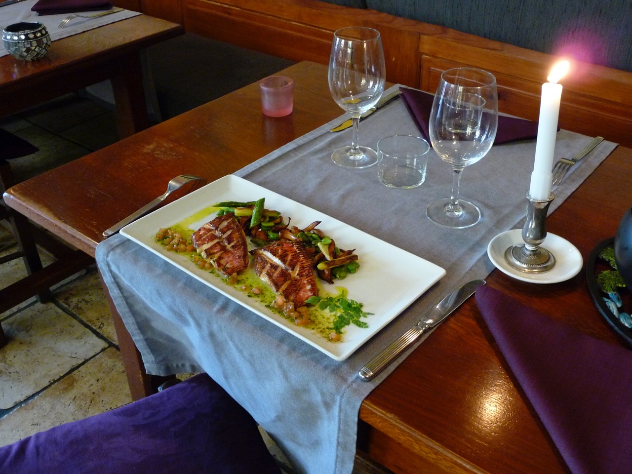 Recette basque : Filets de rouget saisis à la poêle