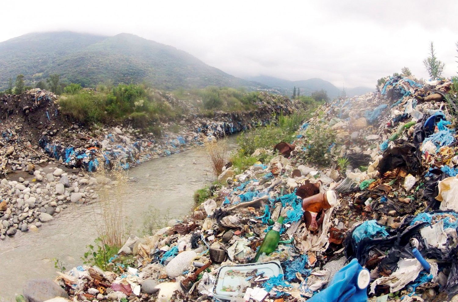 Gave de Pau : la pétition indispensable contre un désastre écologique.