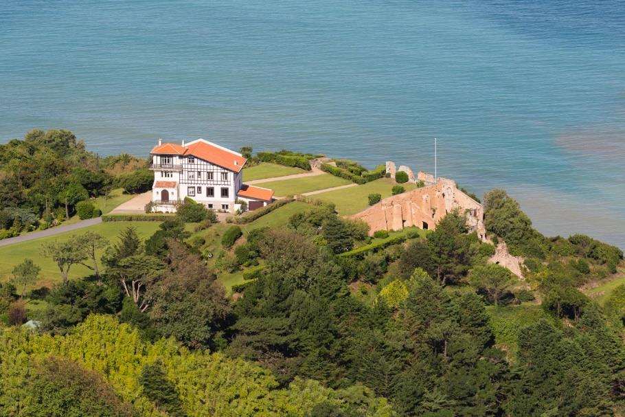 Bien rare : Une presqu’île à vendre au Pays basque