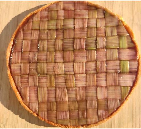 La tarte à la rhubarbe crée par le Chef de La Réserve à Saint-Jean-de-Luz