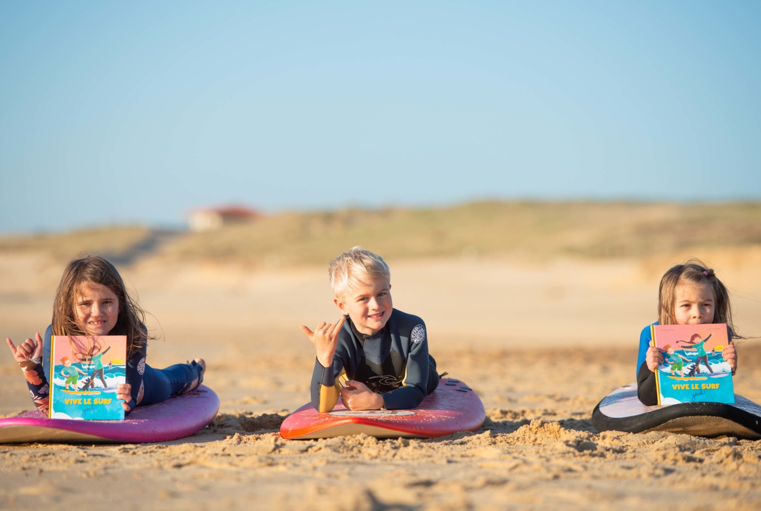 « Vive le surf », le premier livre technique sur le surf pour les enfants