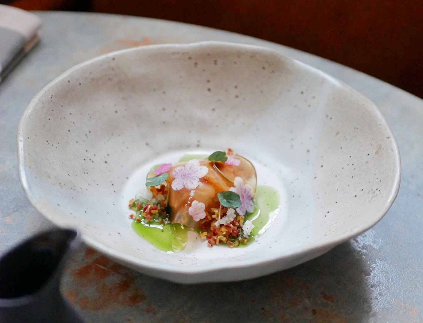 Les trésors cachés du terroir basque sublimés par le chef Benjamin Torrezan, au Xaya, à Saint-Jean-de-Luz