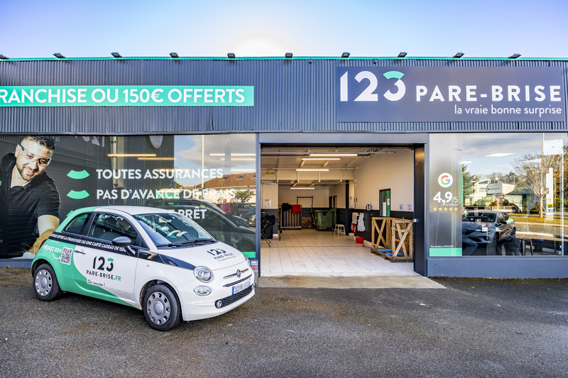 123 Pare-Brise ouvre un centre à Bayonne