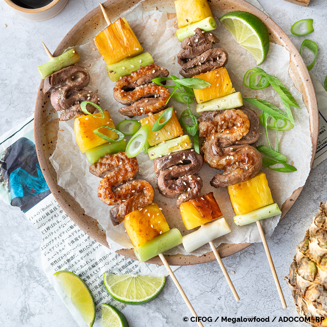 Brochettes de magret yakitori à la basquaise : l’Asie fait escale au Pays basque