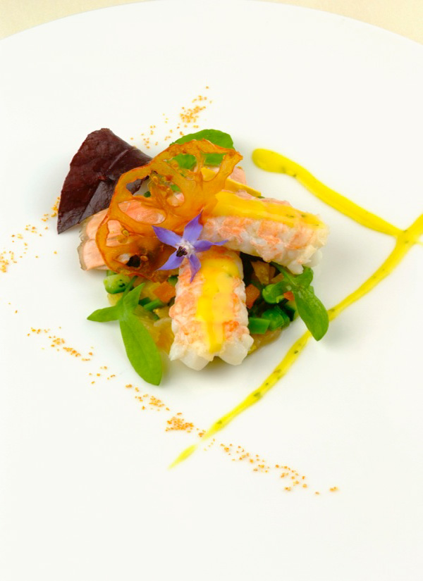 La recette de l’hôtel du Palais de Biarritz : Langoustines poêlées, Légumes Verts et Agrumes en Marinade, Vinaigrette liée à la Pulpe de Mangue