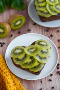 Fondant au chocolat & carpaccio de kiwis