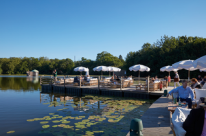 Brindos, Lac & Château, l