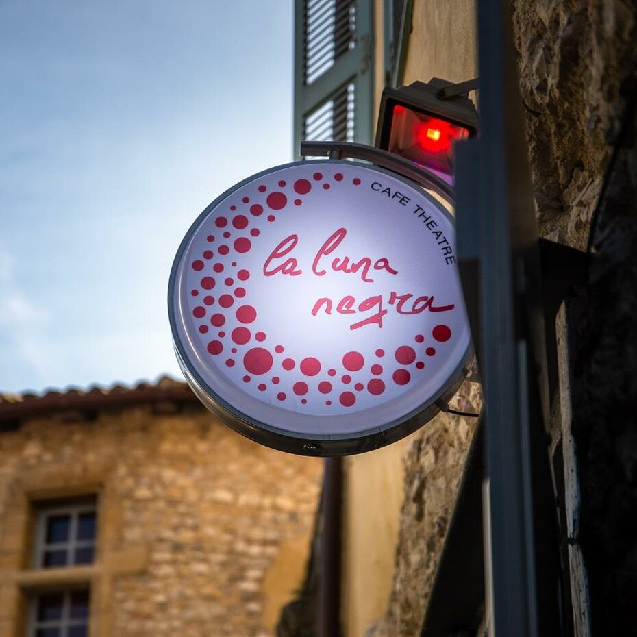 Luna negra bayonne